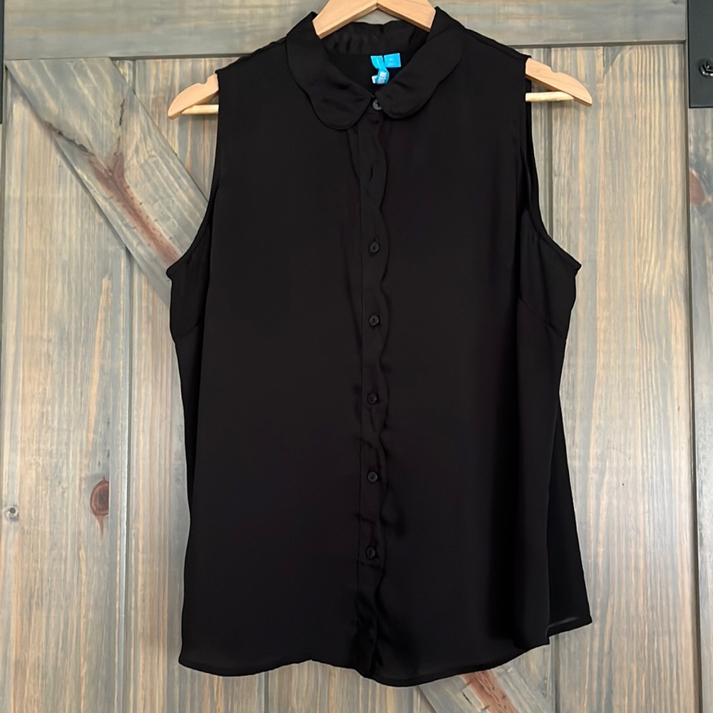 Adorable Women’s Blouse Size XL